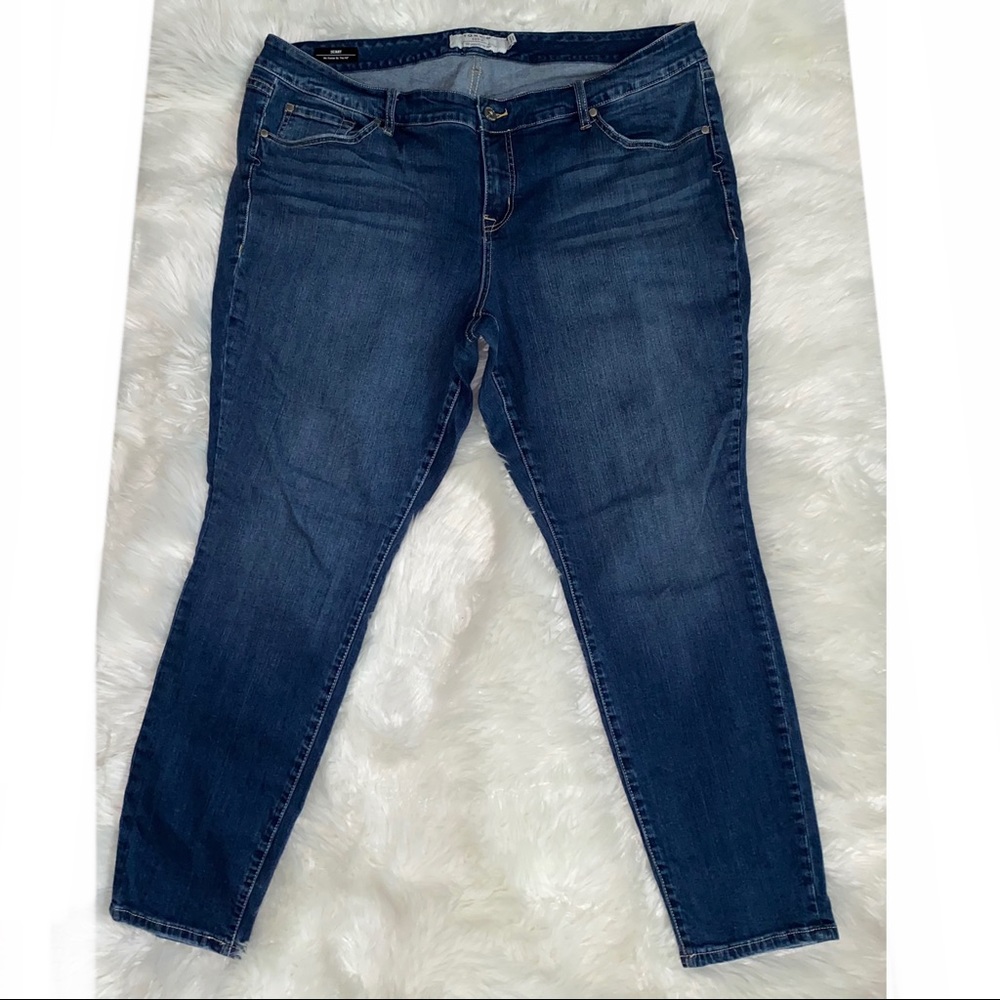 TORRID Classic Skinny Jeans - Picture 2 of 13
